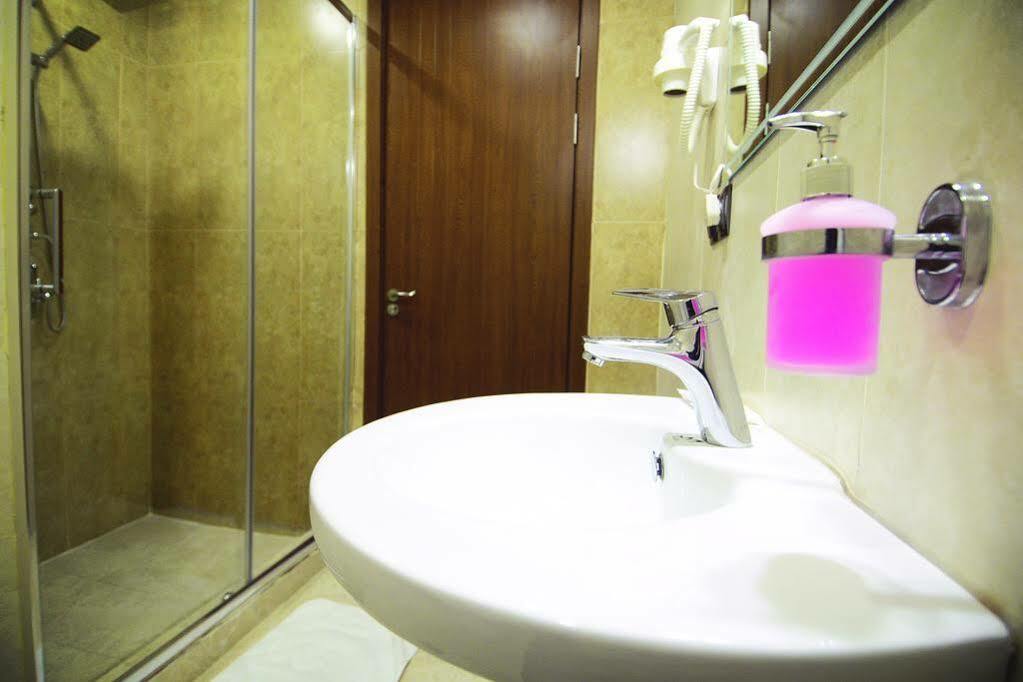 Green Queen Hotel Tbilisi Ngoại thất bức ảnh